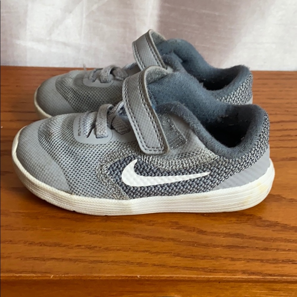 Boys Nike sneaker